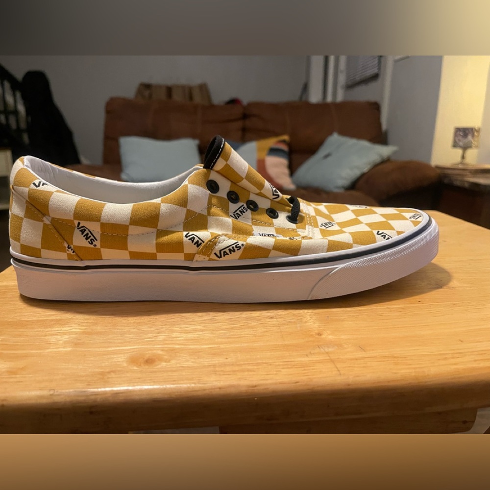 🥑Vans Yellow Authentic Checkerboard Men’s Size 13
